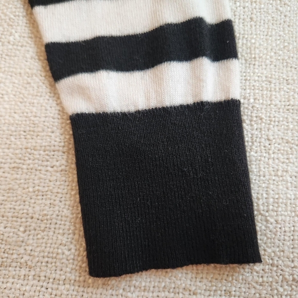 Ricki's Cashmere Blend V-Neck Sweater - Black/White Stripes - Sz M - EUC - Picture 4 of 7